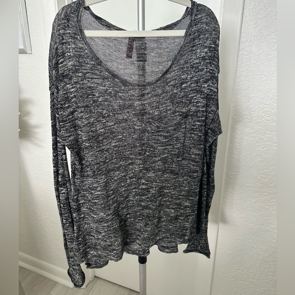 H&M Divided Gray Long Sleeve Top Size XS